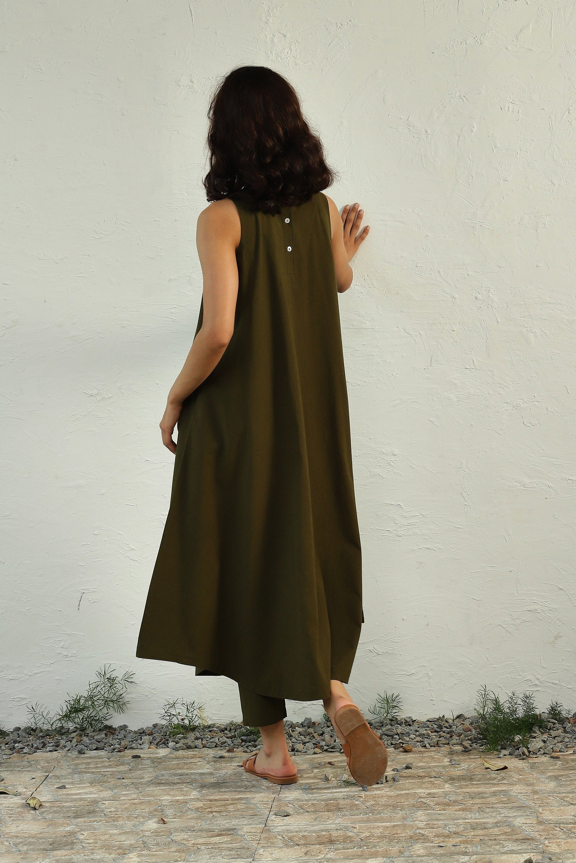 Green Sleeveless Cotton Poplin Co-Ord Set With Halter Neck by Canoopi with Canoopi, Casual Wear, Green, Indian Wear, Kurta Pant Sets, Natural, Poplin, Regular Fit, Solids, Womenswear at Kamakhyaa for sustainable fashion