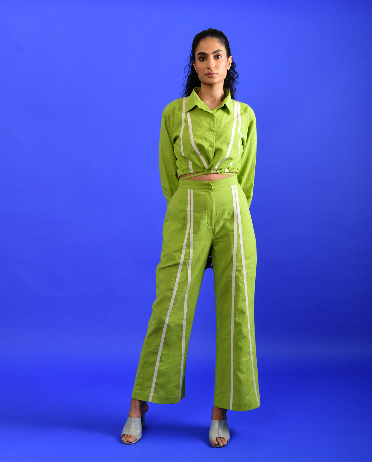 Green Solid Pants by Rias Jaipur with 100% Organic Cotton, Casual Wear, Green, Handspun, Handwoven, Hue, Pants, Regular Fit, Rias Hue by Rias Jaipur, Stripes, Womenswear at Kamakhyaa for sustainable fashion