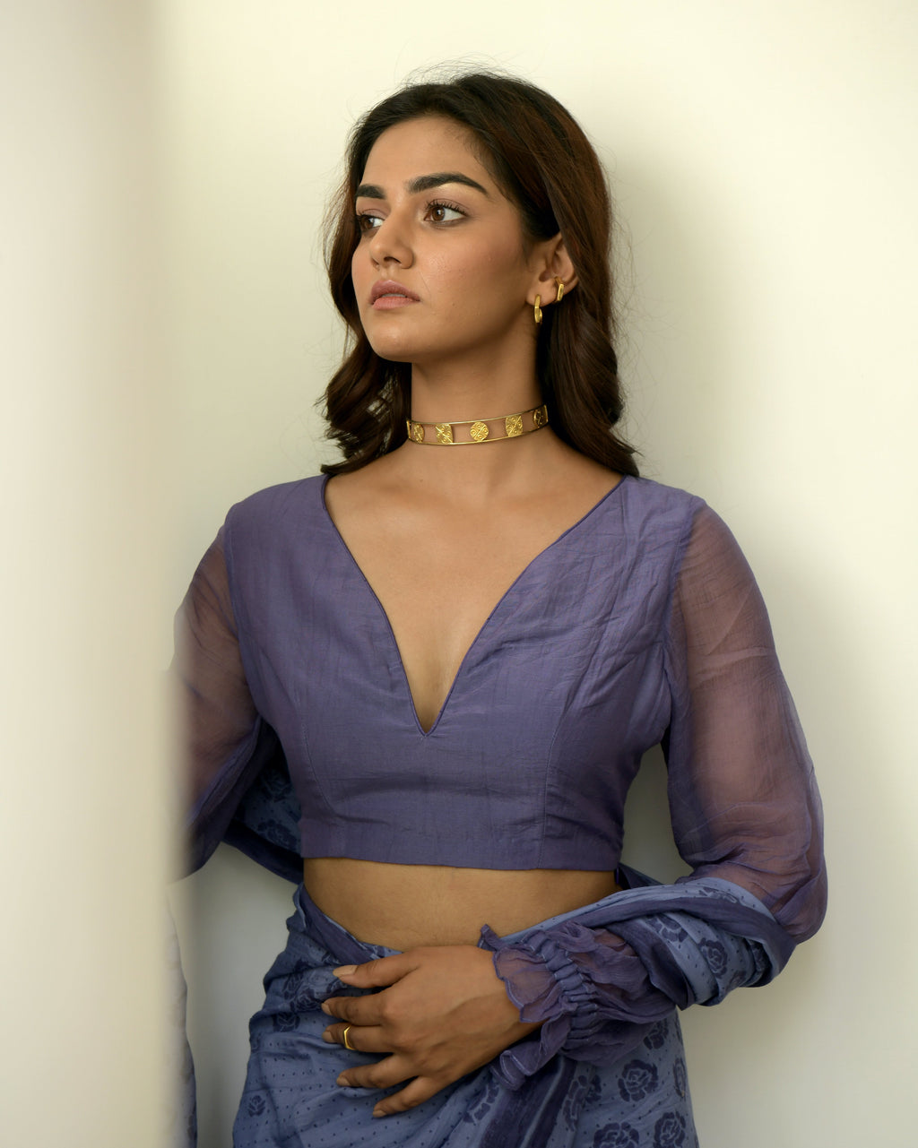 Blue Chiffon Printed Saree by Taro with Blue, Chiffon, Evening Wear, Gulzar by Taro, Indian Wear, July Sale, July Sale 2023, Natural, Prints, Regular Fit, Saree Sets, Womenswear at Kamakhyaa for sustainable fashion