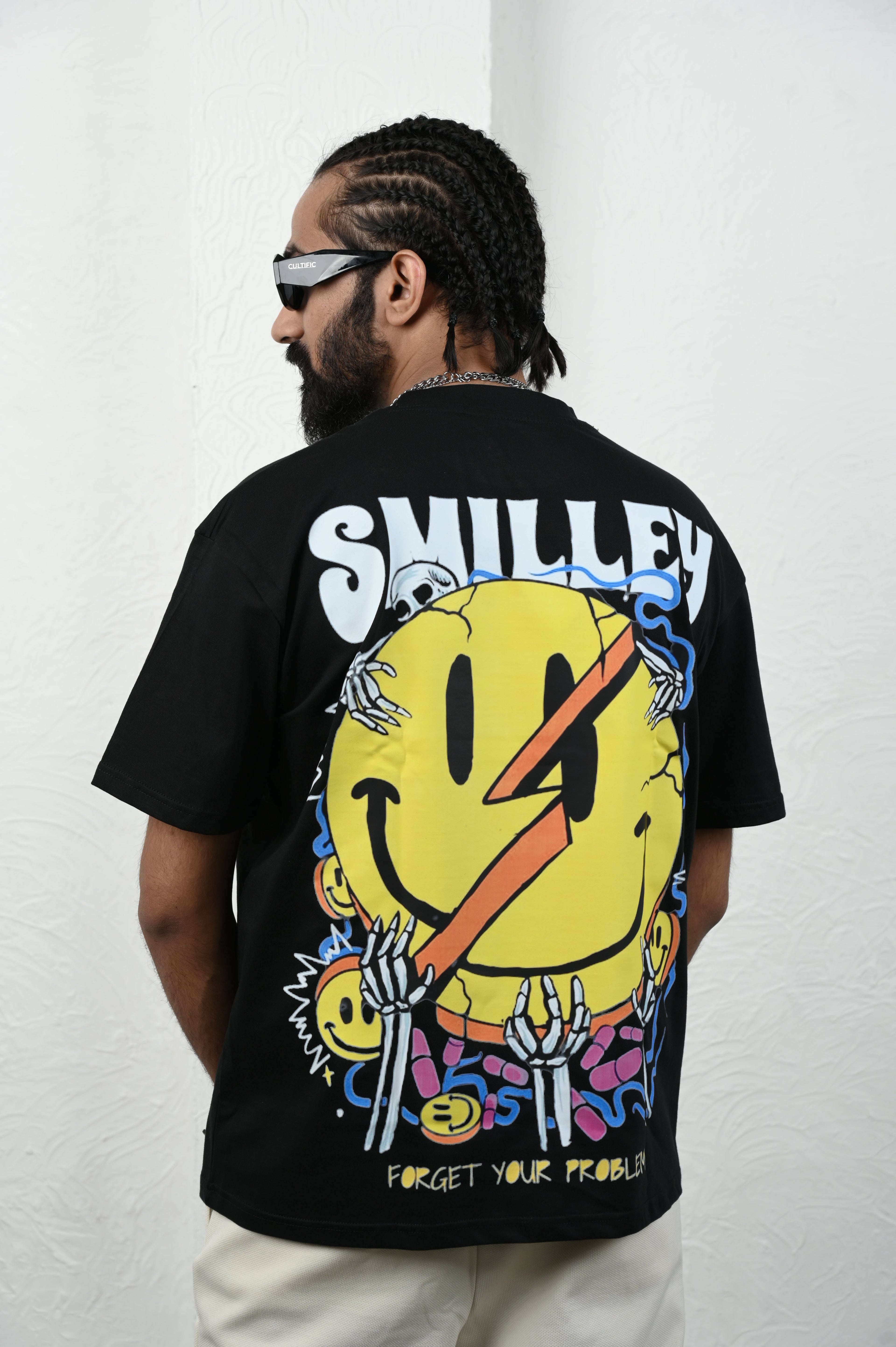 Smile Please 100% Cotton Oversized Black T-shirt by Unfussy with 100% cotton, Black, Casual Wear, Organic, Oversized Fit, Printed, T-Shirts, Unfussy, Unisex, Womenswear at Kamakhyaa for sustainable fashion