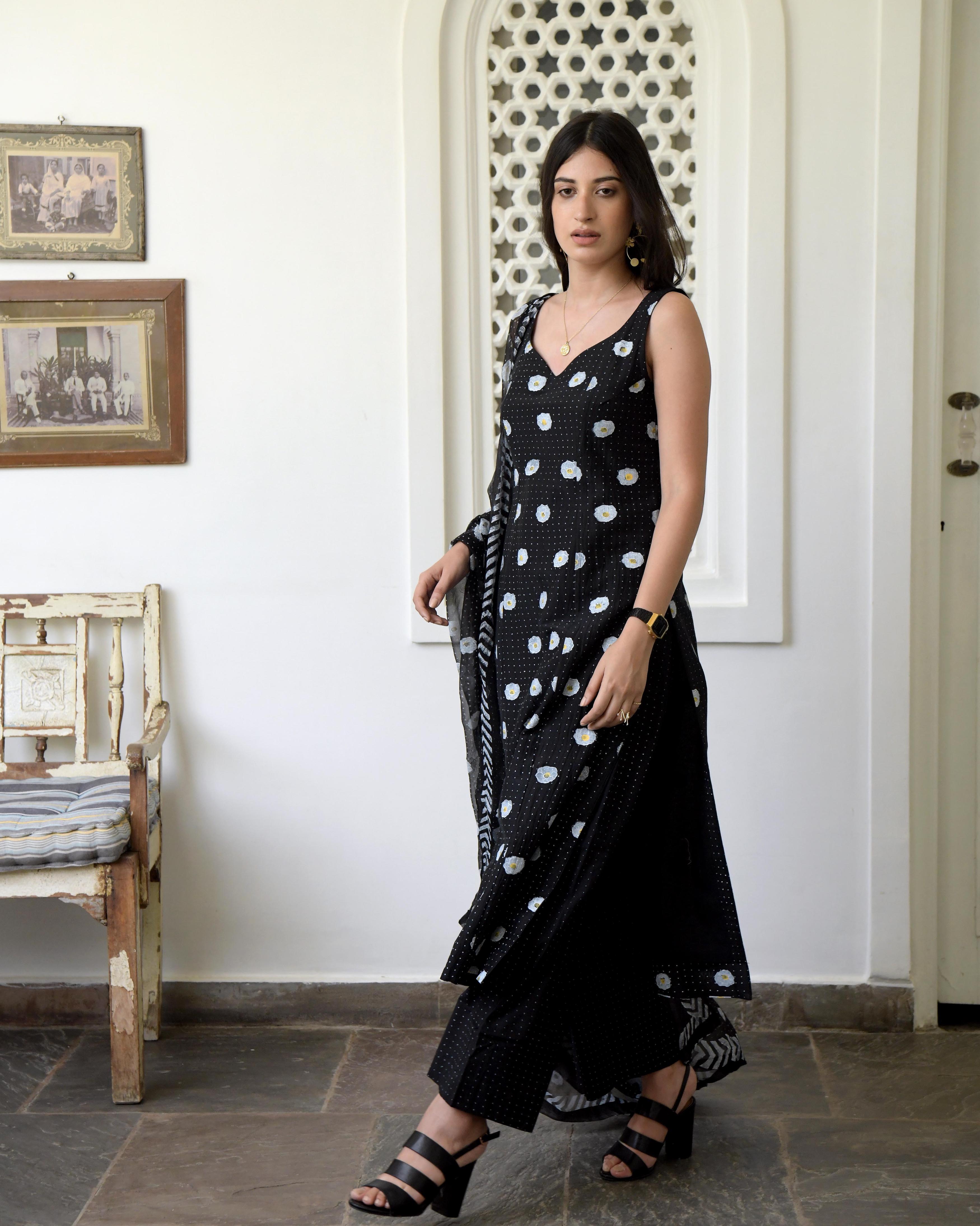 Black Printed Kurta Set With Dupatta by Taro with Best Selling, Black, Chiffon, Evening Wear, Gulzar by Taro, Indian Wear, July Sale, July Sale 2023, Kurta Palazzo Sets, Natural, Prints, Regular Fit, Womenswear at Kamakhyaa for sustainable fashion