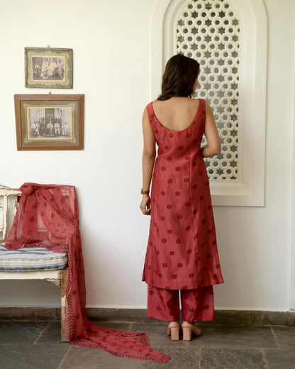 Red Chanderi Silk Printed Kurta Set With Dupatta by Taro with Best Selling, Evening Wear, Gulzar by Taro, Handwoven Cotton, Indian Wear, July Sale, July Sale 2023, Kurta Pant Sets, Kurta Set With Dupatta, Natural, Prints, Red, Regular Fit, Womenswear at Kamakhyaa for sustainable fashion