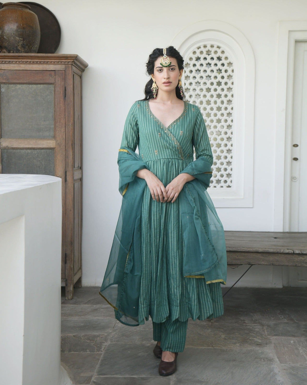 Green Embroidered Cotton Kurta Set With Dupatta by Taro with Embroidered, Evening Wear, Green, Handwoven cotton, Indian Wear, July Sale, July Sale 2023, Kurta Pant Sets, Kurta Set With Dupatta, Natural, Regular Fit, Sitara by Taro, Wedding Gifts, Womenswear at Kamakhyaa for sustainable fashion