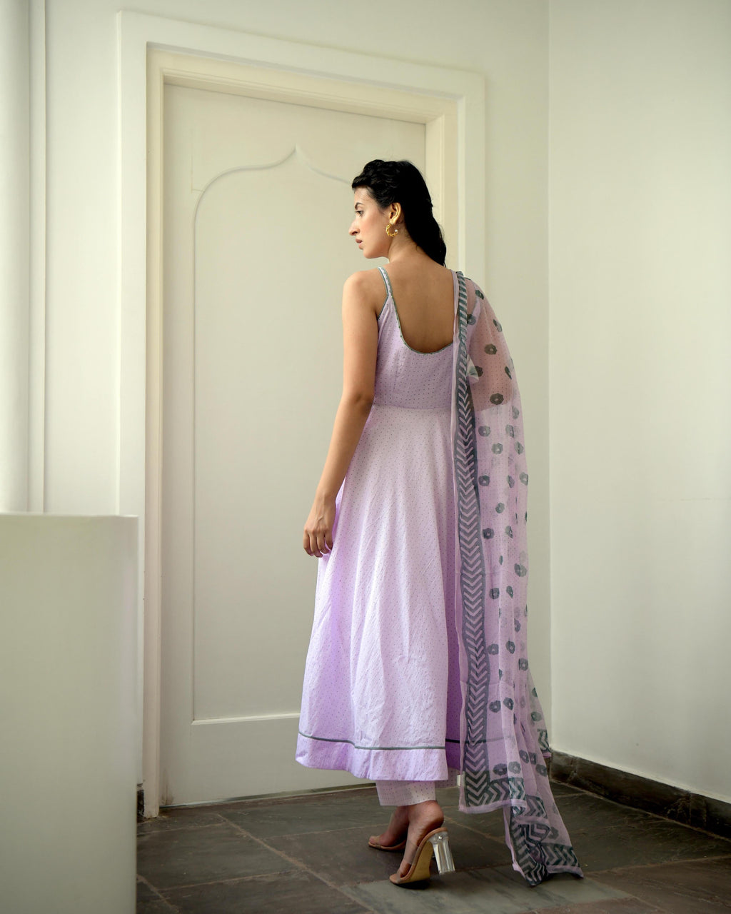 Purple Cotton Kurta Set With Dupatta by Taro with Best Selling, Chiffon, Evening Wear, Gulzar by Taro, Handwoven Cotton, Indian Wear, July Sale, July Sale 2023, Kurta Pant Sets, Kurta Set With Dupatta, Mulmul, Natural, Prints, Purple, Regular Fit, Womenswear at Kamakhyaa for sustainable fashion