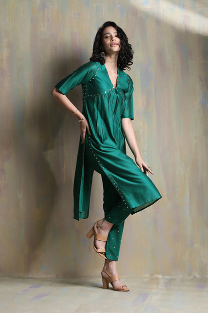 Emerald Green High Slit Kurta Set - Set of 3 by Charkhee with Chanderi, Cotton, Festive Wear, Green, Indian Wear, Kurta Pant Sets, Kurta Set With Dupatta, Natural, Regular Fit, Solids, Tyohaar II by Charkhee, Womenswear at Kamakhyaa for sustainable fashion