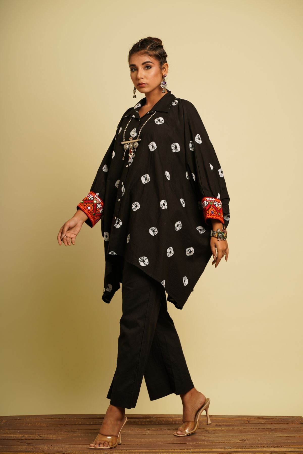 Black Embroidered Cotton Kaftan 100% cotton, Black, Fusion Wear, Natural, New, Ombres & Dyes, Relaxed Fit, Saba, Shirts, Verification Kamakhyaa