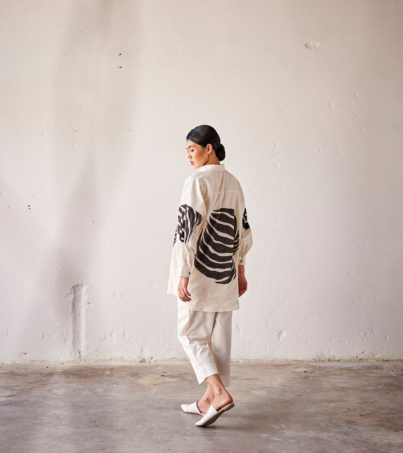 Off White Co-Ord Set With Lapel Collar by Khara Kapas with An Indian Summer, An Indian Summer by Khara Kapas, Casual Wear, Complete Sets, Mul-Cotton, Off white, Organic, Printed, Relaxed Fit, Womenswear at Kamakhyaa for sustainable fashion