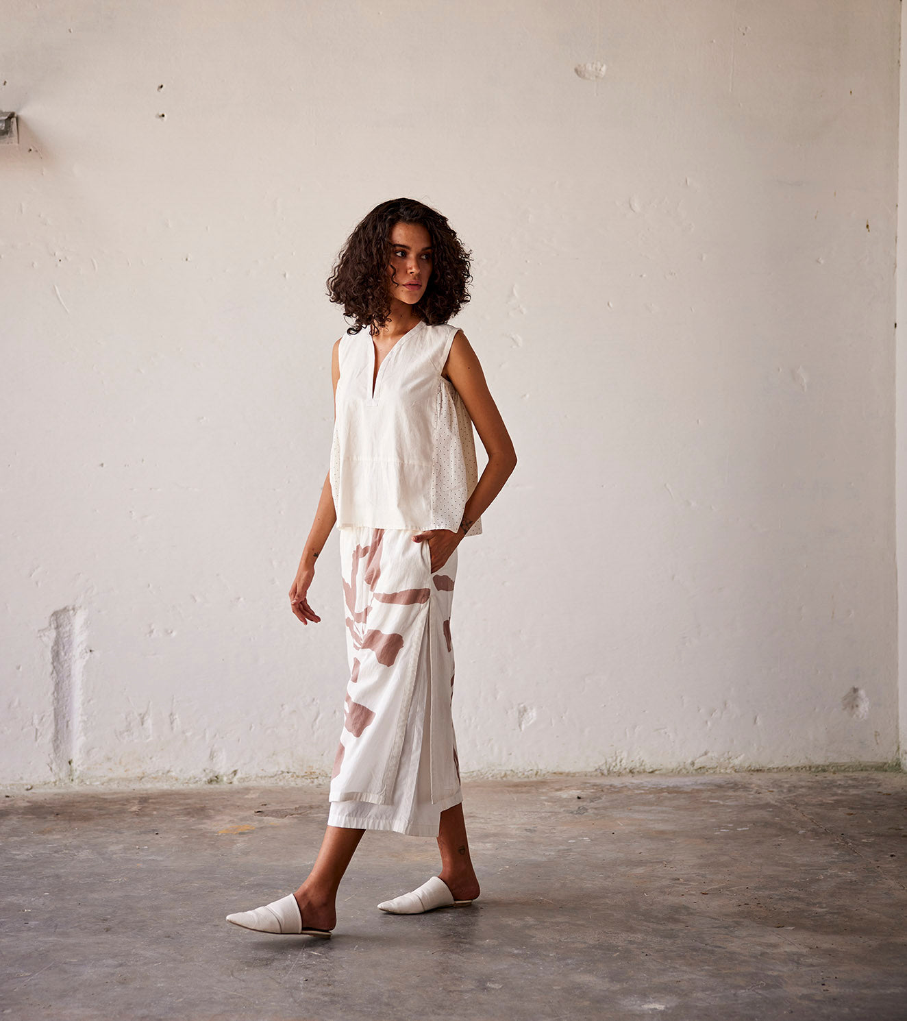 Off White Floral Printed Palazzo by Khara Kapas with An Indian Summer, An Indian Summer by Khara Kapas, Casual Wear, Mauve, Mul-Cotton, Organic, Printed, Relaxed Fit, Trousers, Womenswear at Kamakhyaa for sustainable fashion