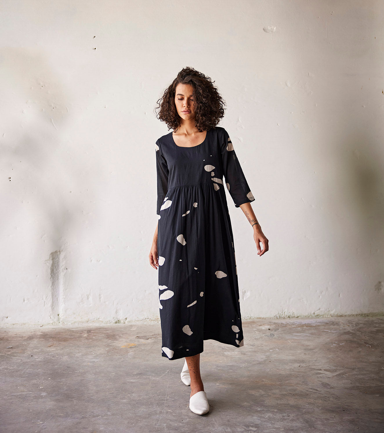 Black Printed Mulmul Cotton Dress by Khara Kapas with An Indian Summer, An Indian Summer by Khara Kapas, Black, Casual Wear, Cotton, Fitted at Bust, Midi Dresses, Mulmul, Organic, Prints, Womenswear at Kamakhyaa for sustainable fashion