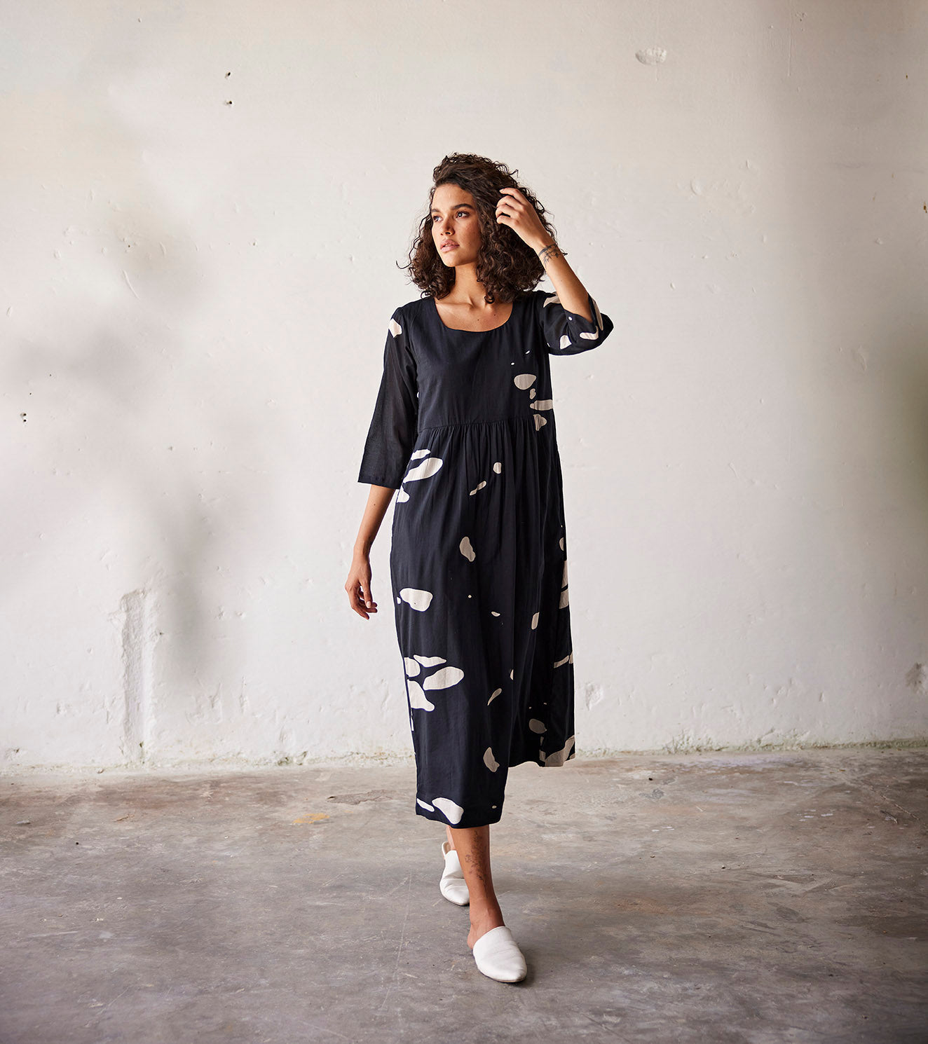 Black Printed Mulmul Cotton Dress by Khara Kapas with An Indian Summer, An Indian Summer by Khara Kapas, Black, Casual Wear, Cotton, Fitted at Bust, Midi Dresses, Mulmul, Organic, Prints, Womenswear at Kamakhyaa for sustainable fashion