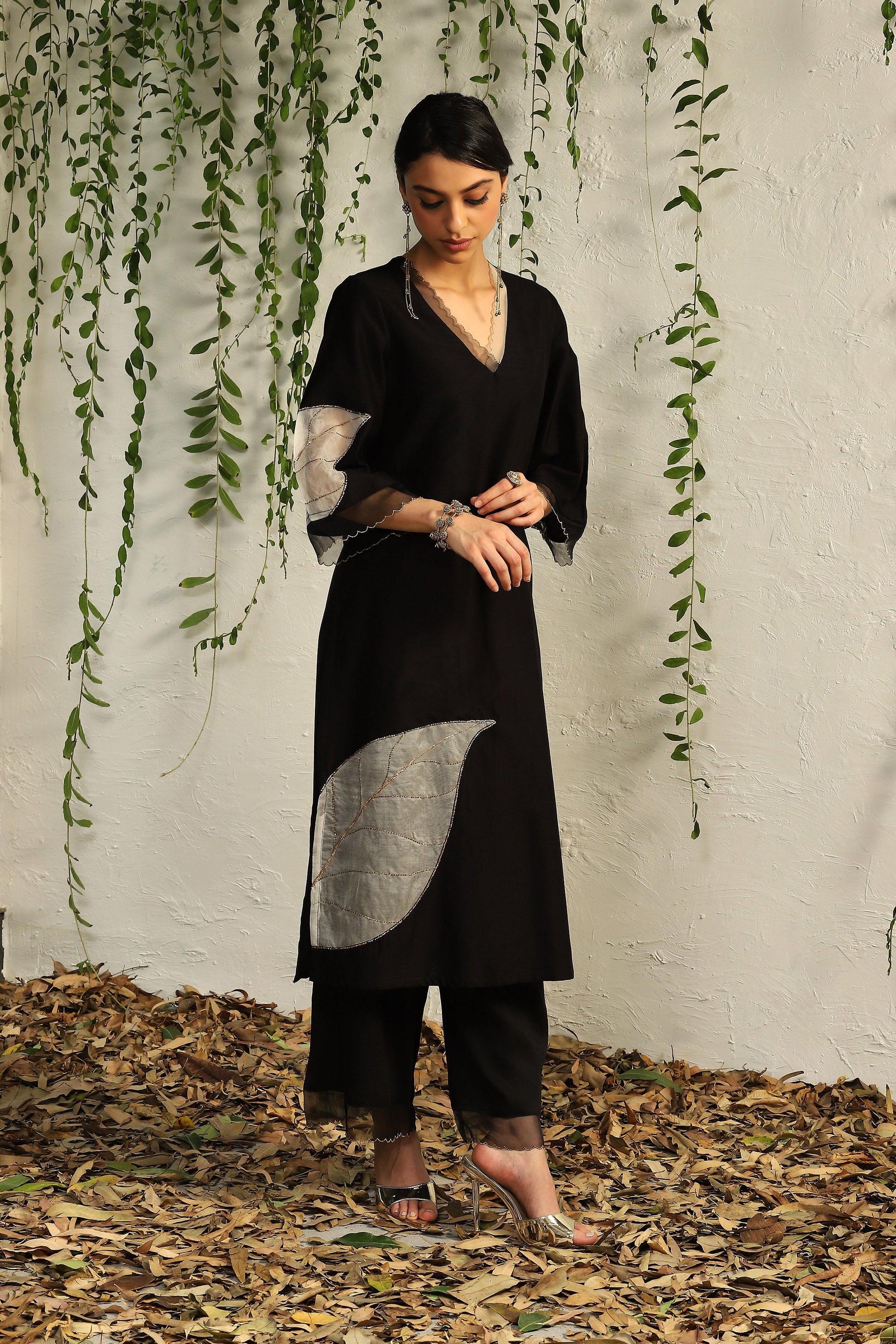 Black And White Straight Kurta Set Of 3 by Charkhee with Black, Chanderi Silk, Cotton, Embroidered, Evening Wear, Festive Wear, Kurta Pant Sets, Kurta Set with Dupattas, Mulberry by Charkhee, Natural, Organza, Regular Fit, Solids, Womenswear at Kamakhyaa for sustainable fashion