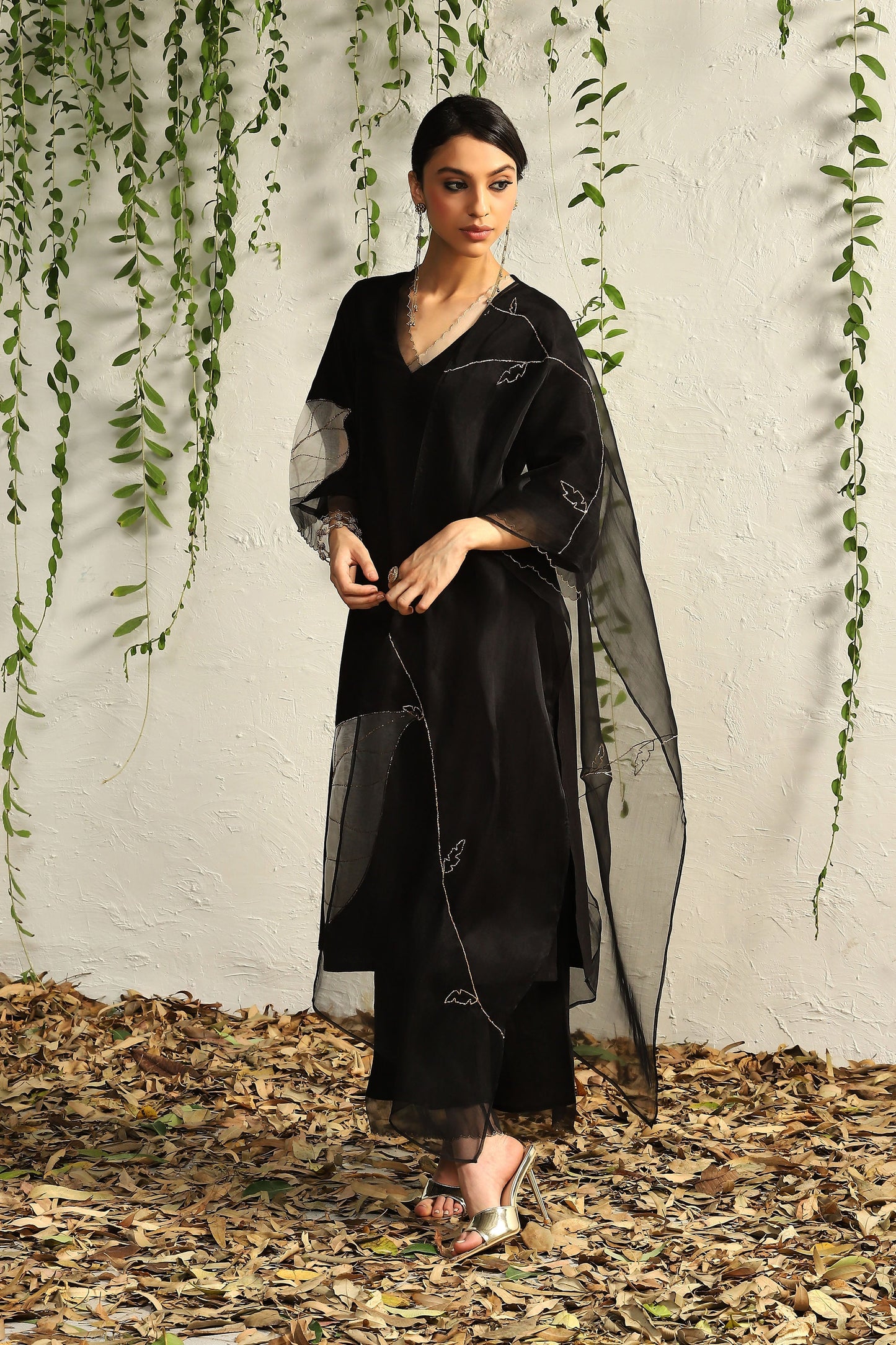 Black And White Straight Kurta Set Of 3 by Charkhee with Black, Chanderi Silk, Cotton, Embroidered, Evening Wear, Festive Wear, Kurta Pant Sets, Kurta Set with Dupattas, Mulberry by Charkhee, Natural, Organza, Regular Fit, Solids, Womenswear at Kamakhyaa for sustainable fashion