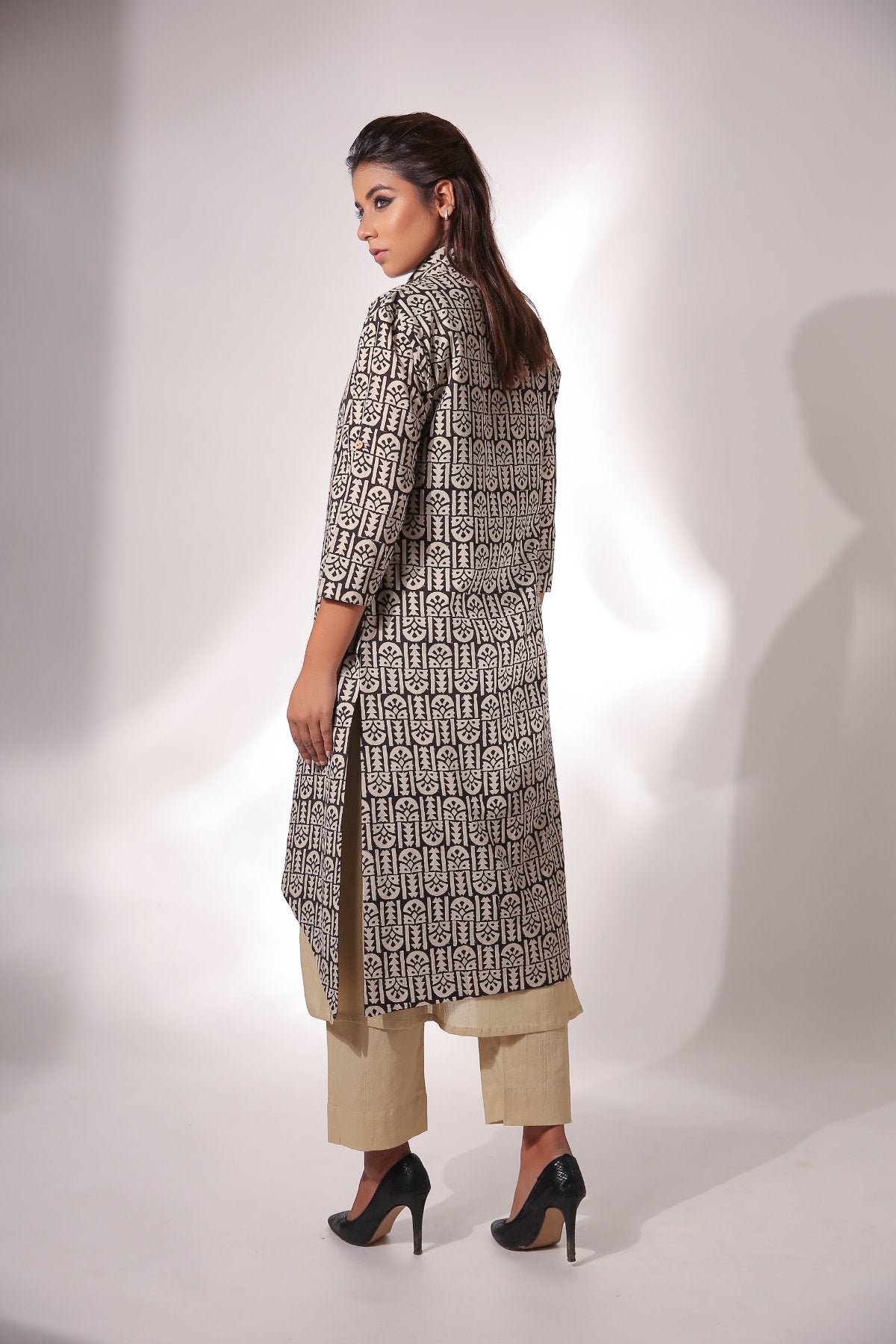 Cotton Kurta Pant Set With Block Printed Cape by Keva with Beige, Black, Block Prints, Cape, Cotton, Indian Wear, Kurta Pant Sets, Natural, Relaxed Fit, Resort Wear, Womenswear, Zima at Kamakhyaa for sustainable fashion