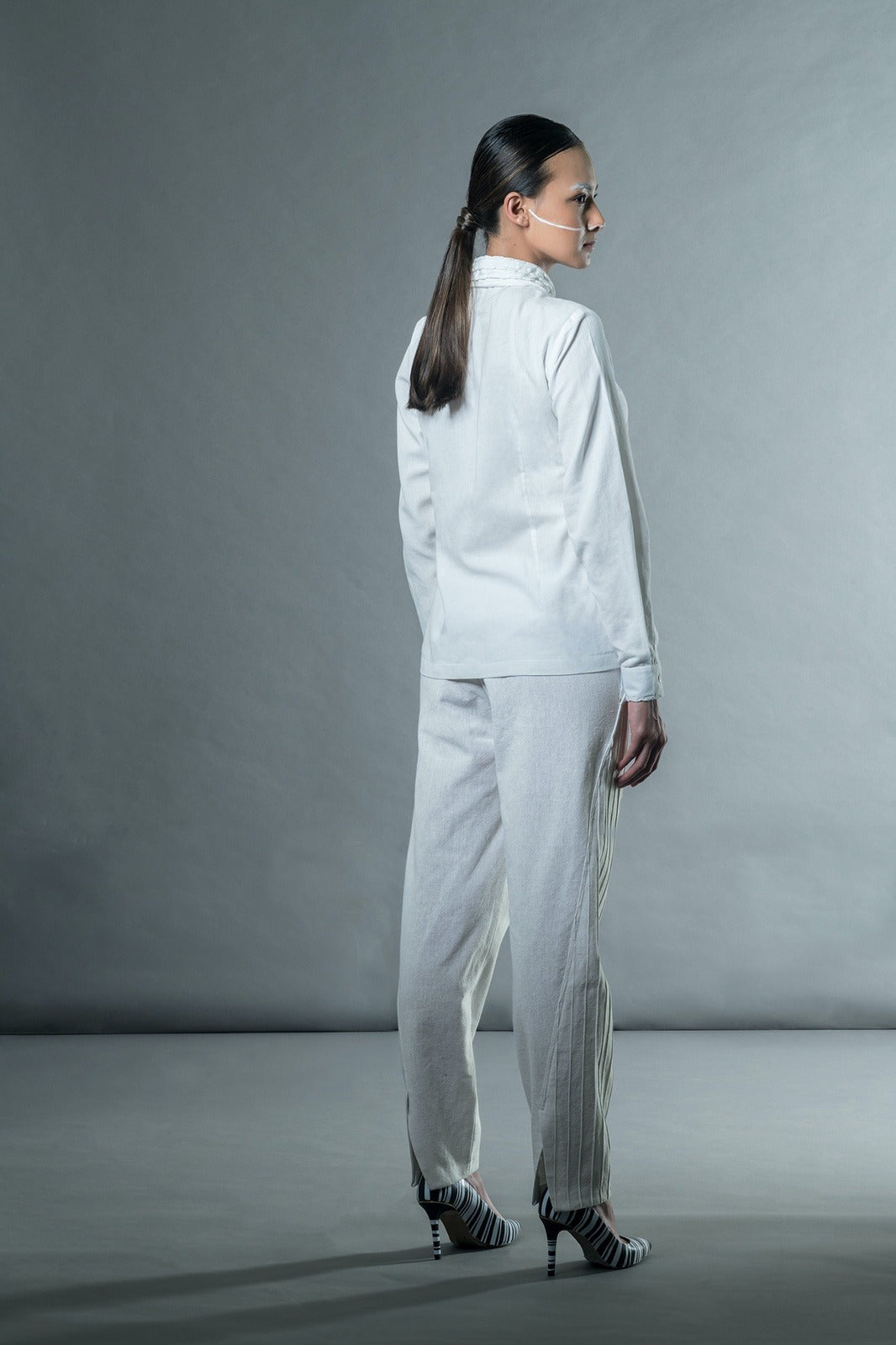 White Trousers by Anushé Pirani with Cotton, Handwoven Jute Cotton, July Sale, July Sale 2023, Natural, Office Wear, Regular Fit, sale anushe pirani, Solids, Trousers, White, Womenswear at Kamakhyaa for sustainable fashion