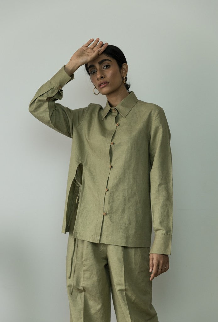 Green Loose Shirt by Anushé Pirani with Casual Wear, Cotton, Cotton Hemp, Green, Handwoven, Hemp, Overlays, Relaxed Fit, Shibumi Collection, Shirts, Solids, Womenswear at Kamakhyaa for sustainable fashion