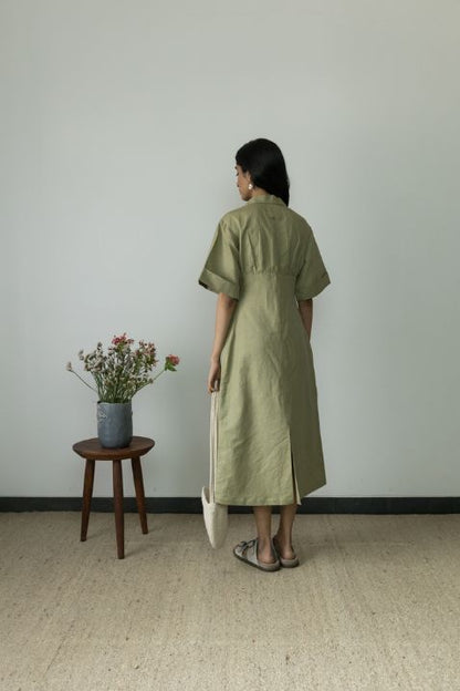 Green Midi Dress by Anushé Pirani with Casual Wear, Cotton, Cotton Hemp, Green, Handwoven, Hemp, Midi Dresses, Shibumi Collection, Shirt Dresses, Slim Fit, Solids, Womenswear at Kamakhyaa for sustainable fashion