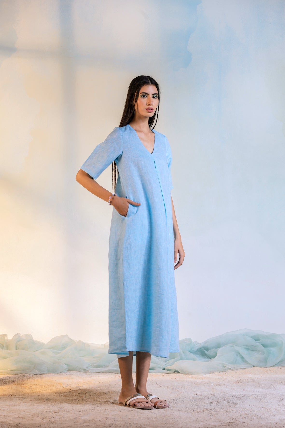 Linen Centre Pleat Dress Dresses 100 % Linen, Blue, Midi Dresses, Natural, Regular Fit, Textured Charkhee Kamakhyaa