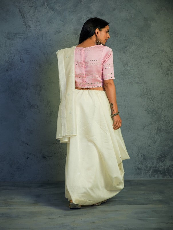 Chanderi Off-white Saree With Light Pink Blouse by Charkhee with Chanderi, Cotton, Embellished, Ethnic Wear, Indian Wear, Mirror Work, Natural, Pink, Relaxed Fit, Saree Sets, Tyohaar by Charkhee, White, Womenswear at Kamakhyaa for sustainable fashion