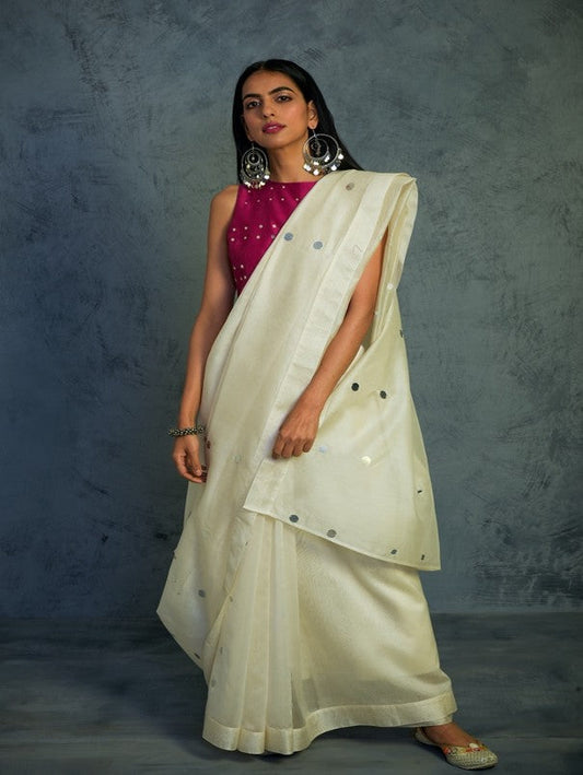 Chanderi Off-white Saree With Bright Pink Blouse by Charkhee with Chanderi, Cotton, Embellished, Ethnic Wear, Indian Wear, Mirror Work, Natural, Pink, Relaxed Fit, Saree Sets, Tyohaar by Charkhee, White, Womenswear at Kamakhyaa for sustainable fashion