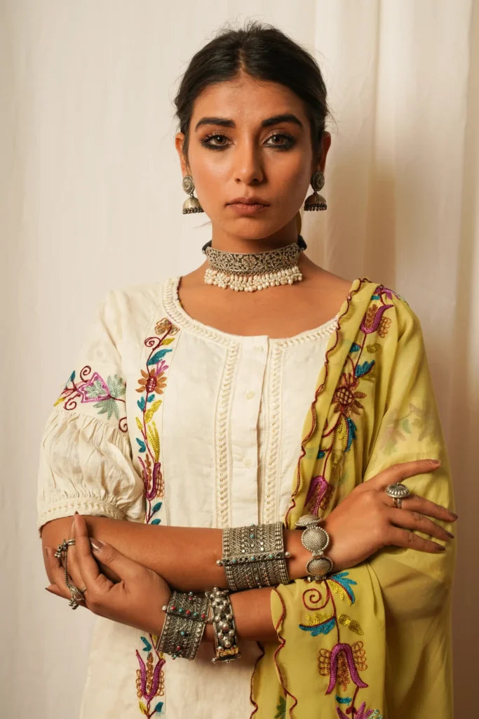 Straight Kurta, Pants And Green Duppata Set Of Three by Keva with Best Selling, Cotton Lurex, Embroidered, Green, Indian Wear, Kurta Pant Sets, Kurta Set With Dupatta, Natural, Relaxed Fit, Resort Wear, Tatriz, White, Womenswear at Kamakhyaa for sustainable fashion