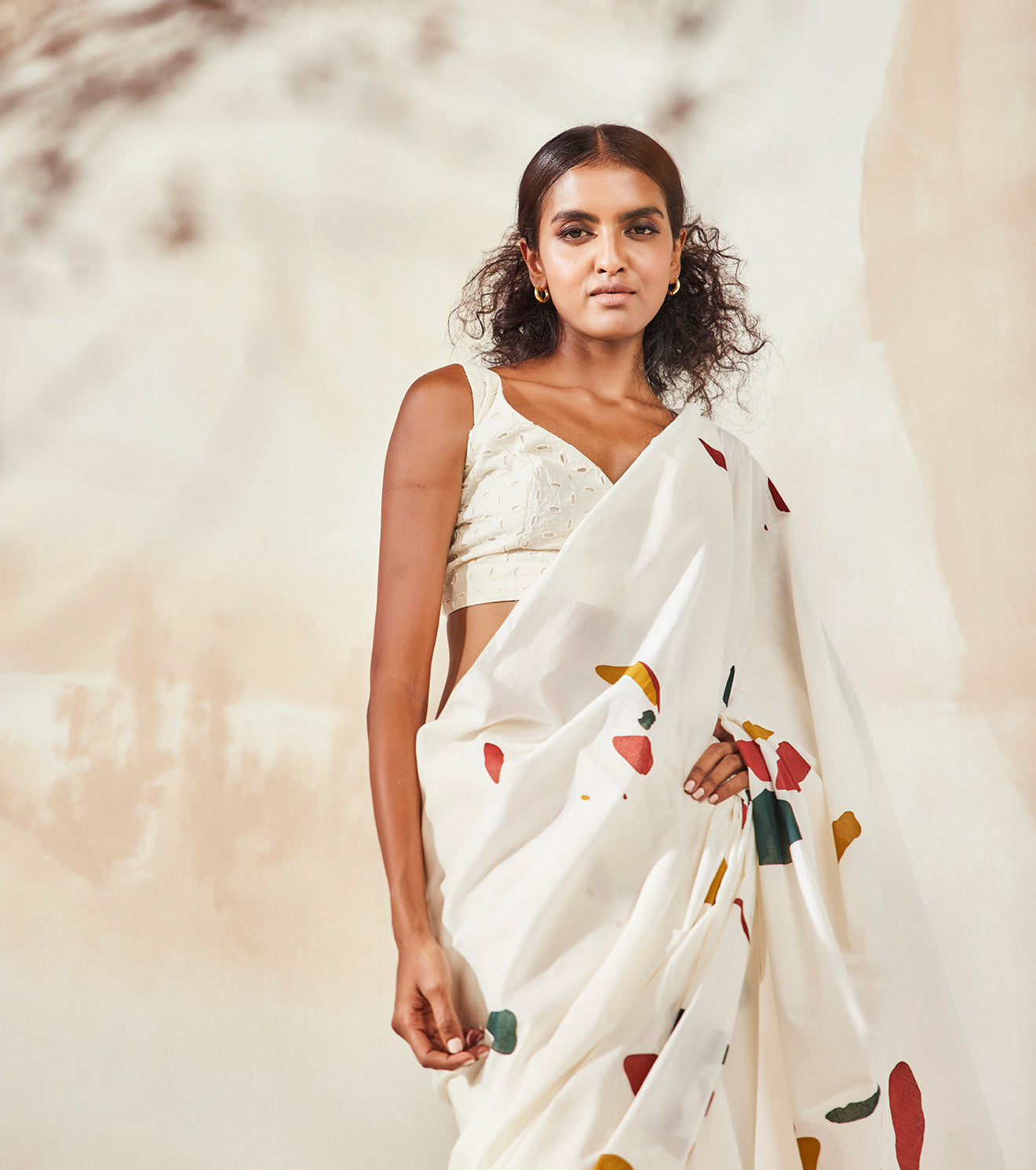 White Saree with Blouse by Khara Kapas with An Endless Summer by Khara Kapas, Endless Summer, Indian Wear, Mulmul, Natural, Prints, Regular Fit, Resort Wear, Saree Sets, White, Womenswear at Kamakhyaa for sustainable fashion