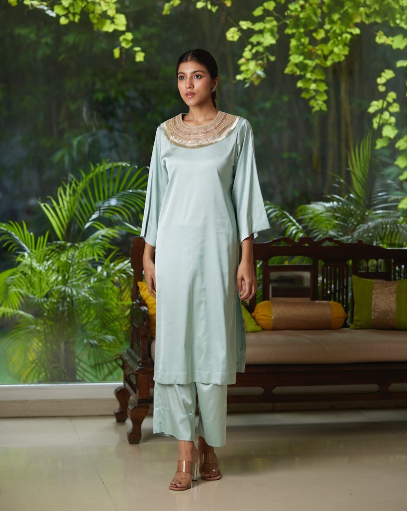 Green Satin Silk Kurta Pant Set by Mayura Kumar with Green, Kurta Pant Sets, Mayura Kumar, Regular Fit, Satin, Silk, Solids, Timeless Elegance, Womenswear at Kamakhyaa for sustainable fashion