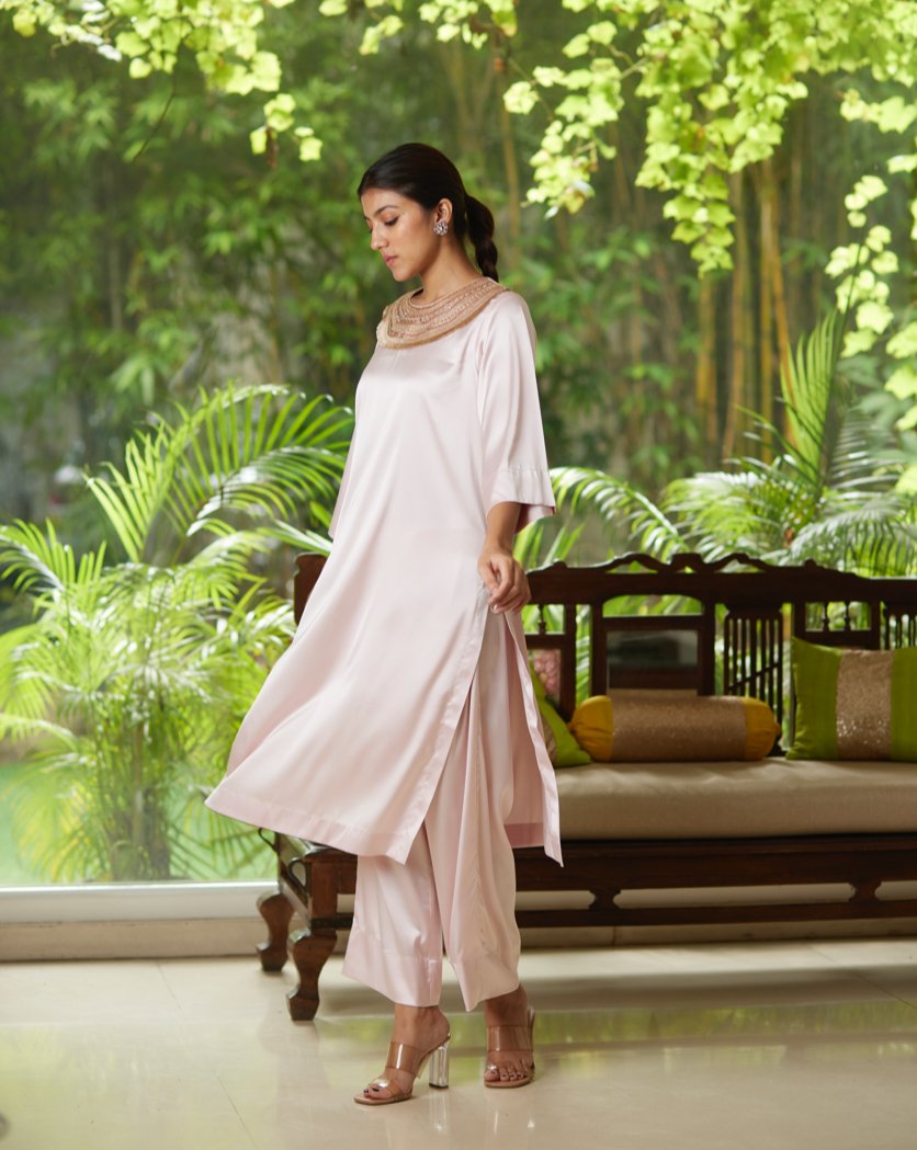 Pink Satin Silk Kurta Pant Set by Mayura Kumar with Casual Wear, Festive Wear, Kurta Pant Sets, Mayura Kumar, Pink, Regular Fit, Satin, Silk, Solids, Timeless Elegance, Womenswear at Kamakhyaa for sustainable fashion