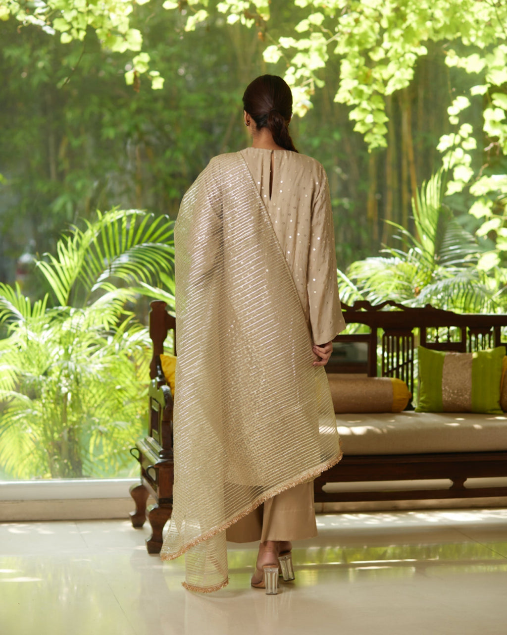 Gold Silver Satin Silk Kurta Pant Set by Mayura Kumar with Casual Wear, Festive Wear, Gold, Kurta Pant Sets, Mayura Kumar, Regular Fit, Satin, Silk, Silver, Solids, Timeless Elegance, Womenswear at Kamakhyaa for sustainable fashion