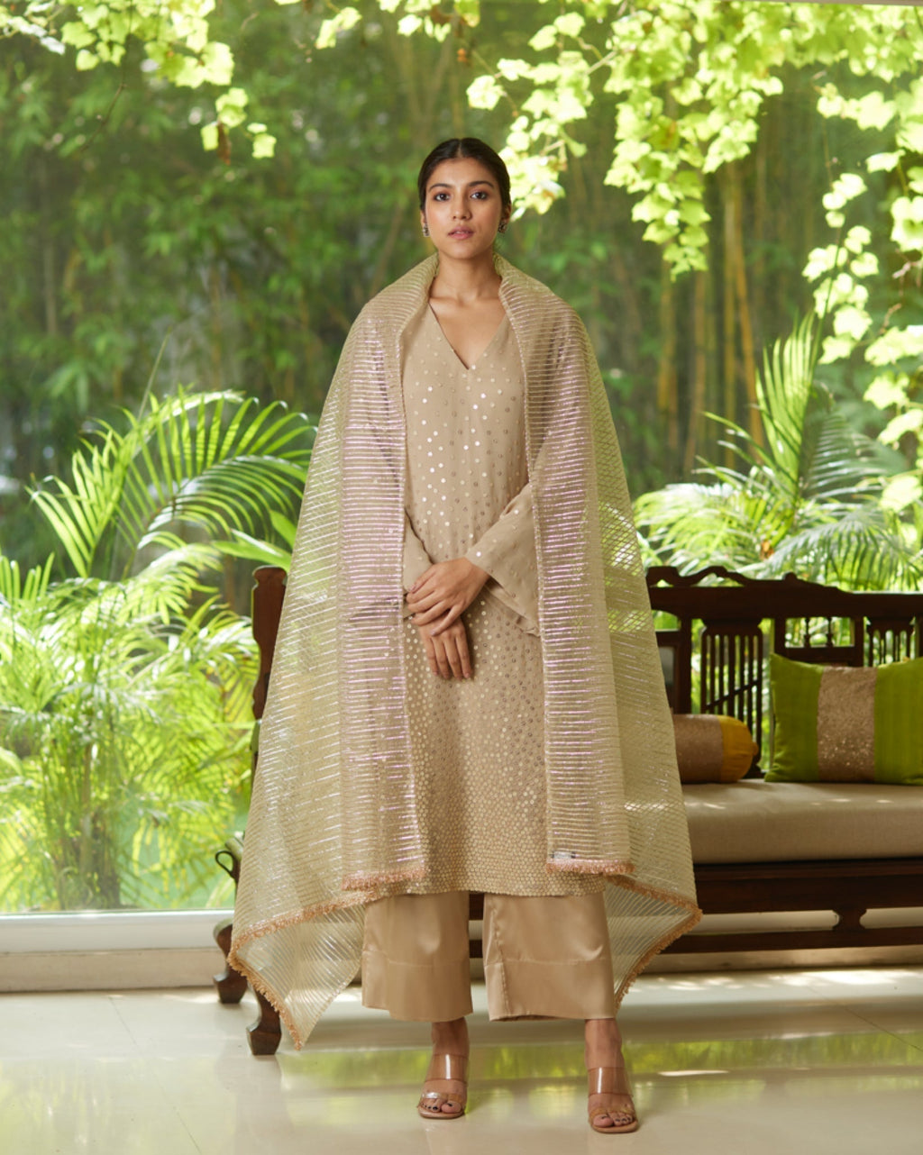 Gold Silver Satin Silk Kurta Pant Set by Mayura Kumar with Casual Wear, Festive Wear, Gold, Kurta Pant Sets, Mayura Kumar, Regular Fit, Satin, Silk, Silver, Solids, Timeless Elegance, Womenswear at Kamakhyaa for sustainable fashion