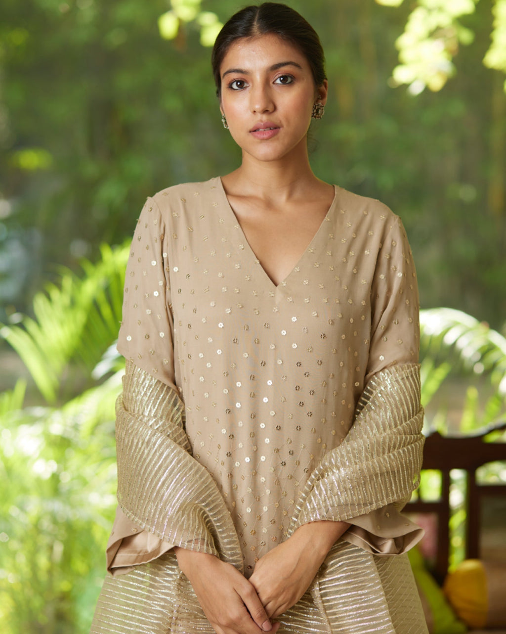 Gold Silver Satin Silk Kurta Pant Set by Mayura Kumar with Casual Wear, Festive Wear, Gold, Kurta Pant Sets, Mayura Kumar, Regular Fit, Satin, Silk, Silver, Solids, Timeless Elegance, Womenswear at Kamakhyaa for sustainable fashion