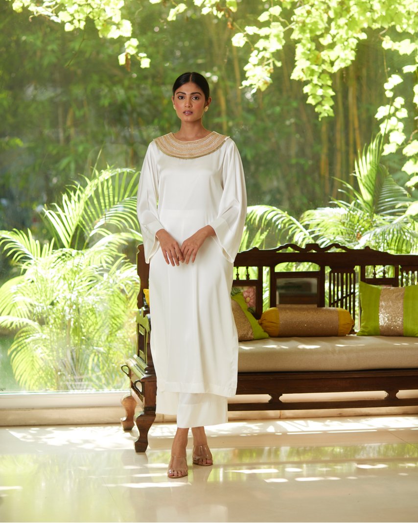 White Satin Silk Kurta Pant Set by Mayura Kumar with Casual Wear, Festive Wear, Kurta Pant Sets, Mayura Kumar, Regular Fit, Satin, Silk, Solids, Timeless Elegance, White, Womenswear at Kamakhyaa for sustainable fashion