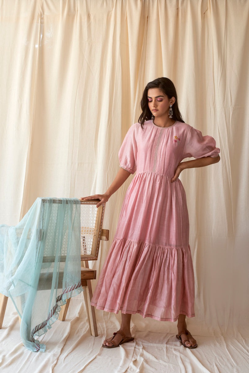 Carnation Kurta With Dupatta by Taro with Dress Sets, Evening Wear, July Sale, July Sale 2023, Kota Doria, Natural, Pink, Relaxed Fit, Rozana by Taro, Silk Chanderi, Solids, Womenswear at Kamakhyaa for sustainable fashion