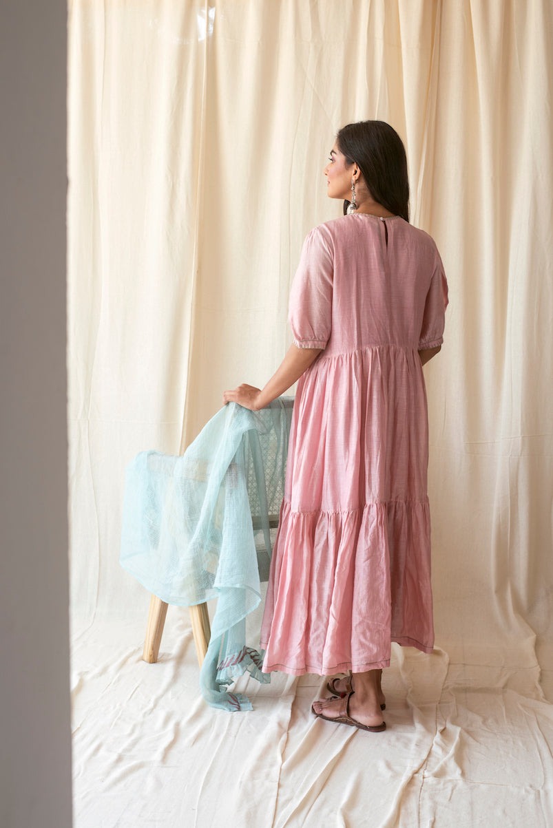 Carnation Kurta With Dupatta by Taro with Dress Sets, Evening Wear, July Sale, July Sale 2023, Kota Doria, Natural, Pink, Relaxed Fit, Rozana by Taro, Silk Chanderi, Solids, Womenswear at Kamakhyaa for sustainable fashion