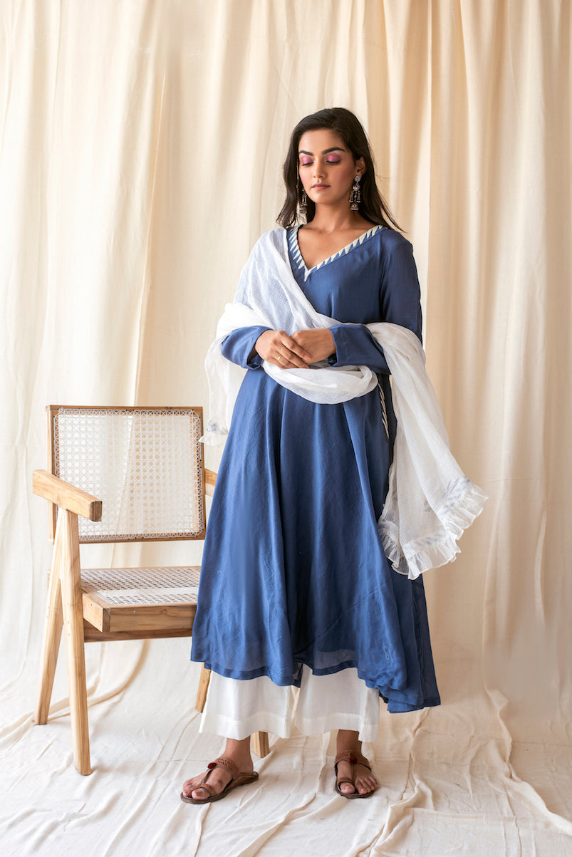 Blue Chanderi Silk Kurta Set With Dupatta by Taro with Blue, Chanderi Silk, Evening Wear, For Mother, Indian Wear, July Sale, July Sale 2023, Kurta Palazzo Sets, Natural, Regular Fit, Rozana by Taro, Solids, Womenswear at Kamakhyaa for sustainable fashion