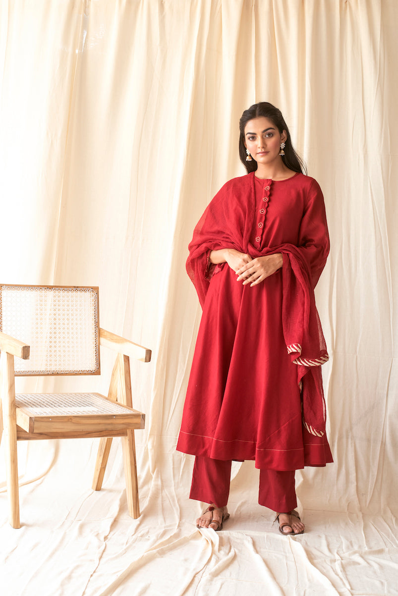 Red Chanderi Silk Embroidered Kurta Set With Dupatta by Taro with Best Selling, Chanderi Silk, Evening Wear, Indian Wear, July Sale, July Sale 2023, Kurta Pant Sets, Kurta Set With Dupatta, Natural, Red, Regular Fit, Rozana by Taro, Solids, Womenswear at Kamakhyaa for sustainable fashion