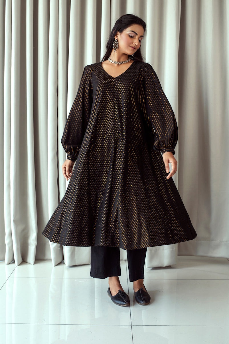 Vintage Gold Kurta Set by Taro with Bahaar by Taro, Best Selling, Black, Co-ord Sets, Evening Wear, FB ADS JUNE, Handwoven cotton, July Sale, July Sale 2023, Natural, party, Party Wear Co-ords, Relaxed Fit, Textured, Womenswear at Kamakhyaa for sustainable fashion